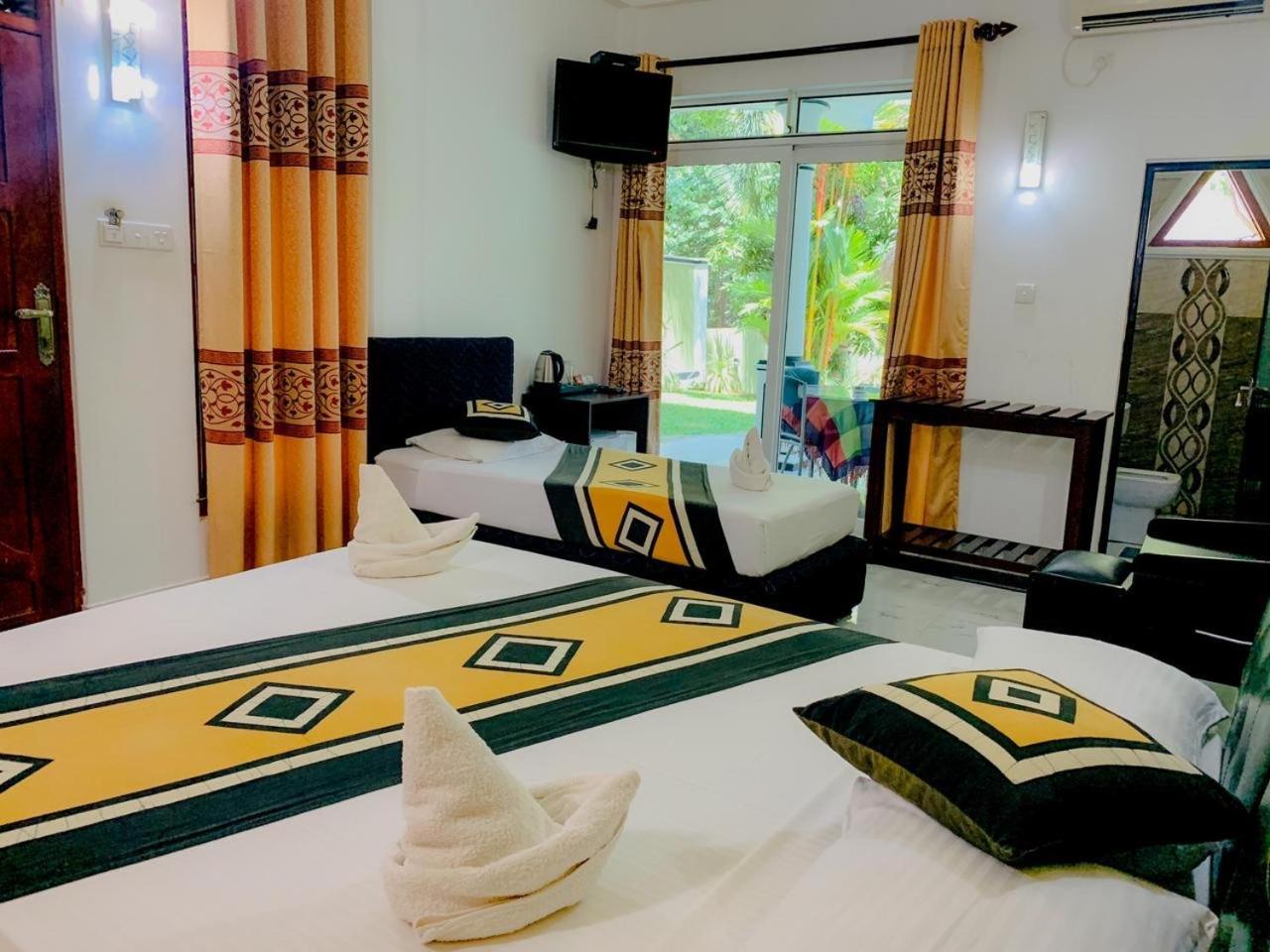 Hotel River Front Tissamaharama Εξωτερικό φωτογραφία